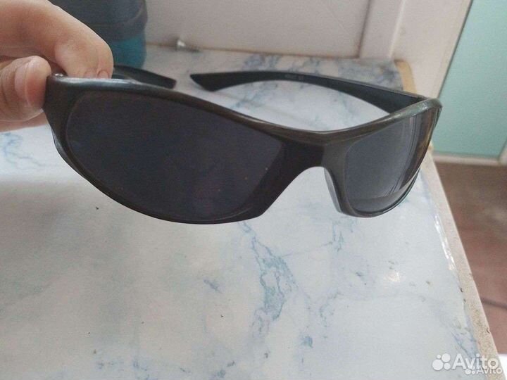 Солнцезащитные очки мужские