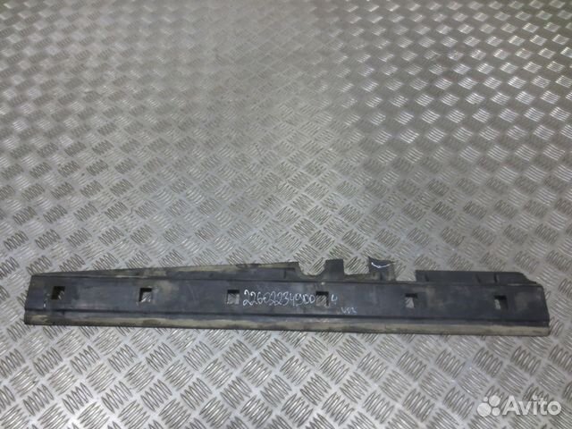 Накладка на радиатор Volvo 20561710