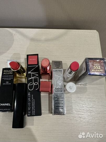 Помады Lancome, Este Lauder