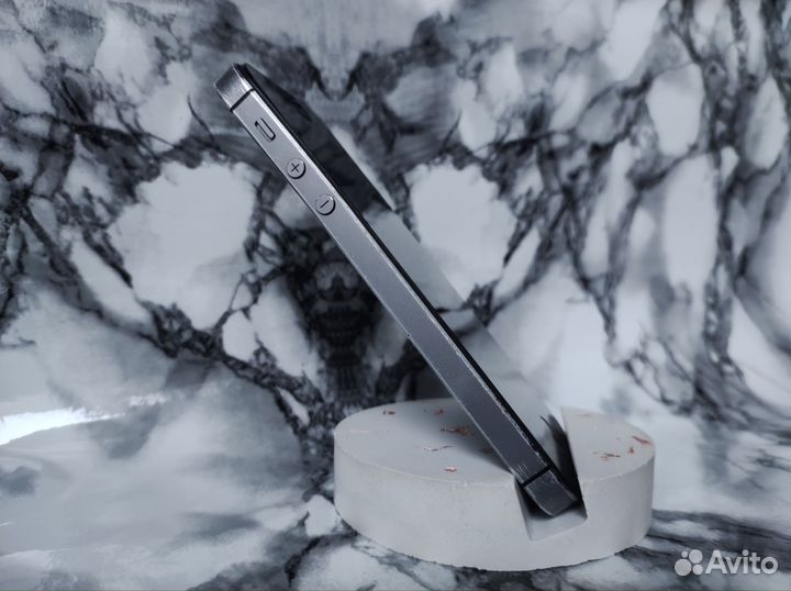 Подставка для телефона из гипса