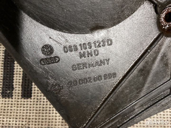 Кожух ремня грм VAG 068109123G