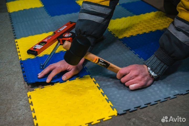 Модульное напольное покрытие. Шиномонтаж