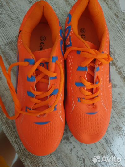 Детские футбольные бутсы