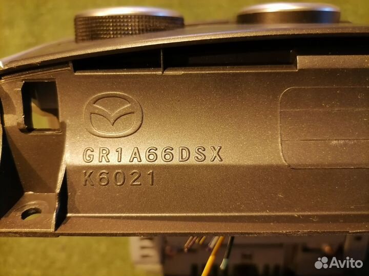 Блок управления климат-контролем G31J-61-190 Mazda