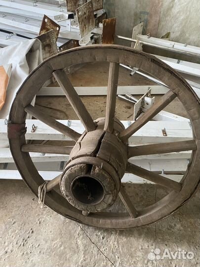 Колесо деревянное от телеги