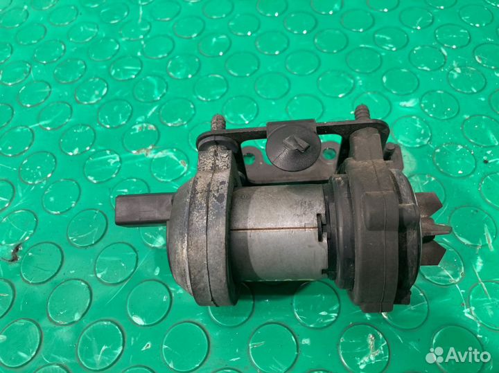 Помпа Volkswagen Touareg 7L6 7L7 7LA GP BKS 2008