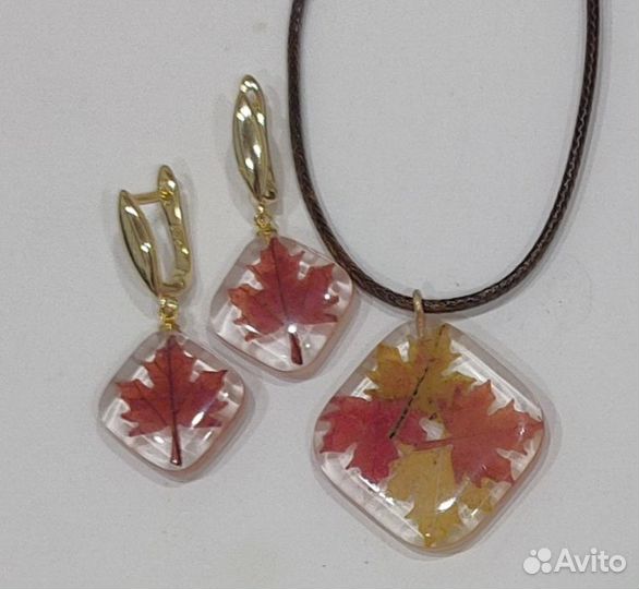 Украшения ручной работы из эпоксидной смолы