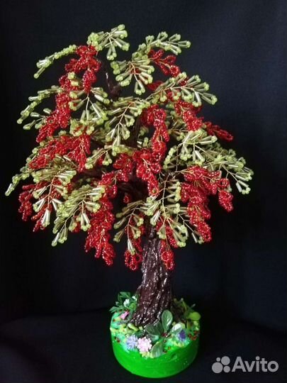 Дерево из бисера ручной работы