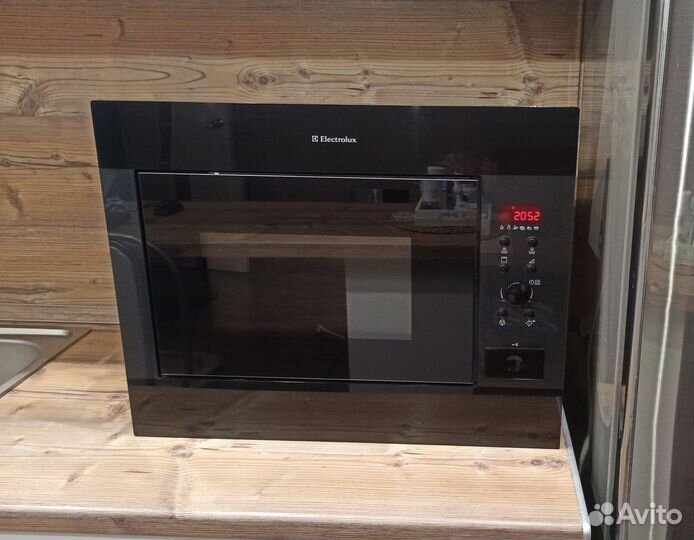 Микроволновая печь Electrolux