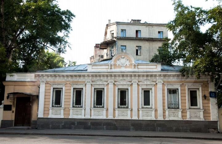 Здание, 441.6 м²