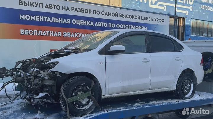 Полка Volkswagen Polo Sedan (Mk5) 6RU863413K82V