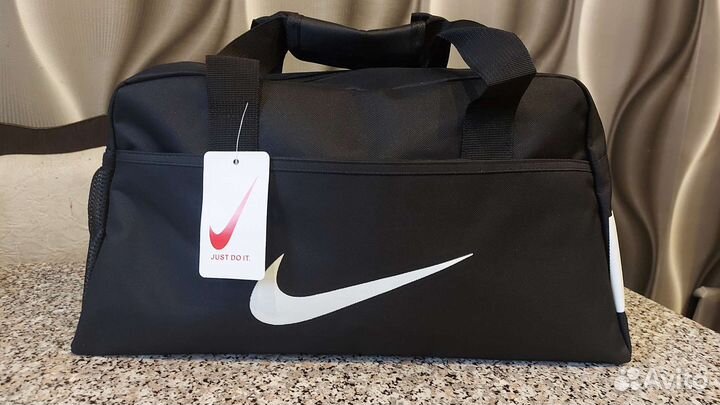 Спортивная сумка Nike