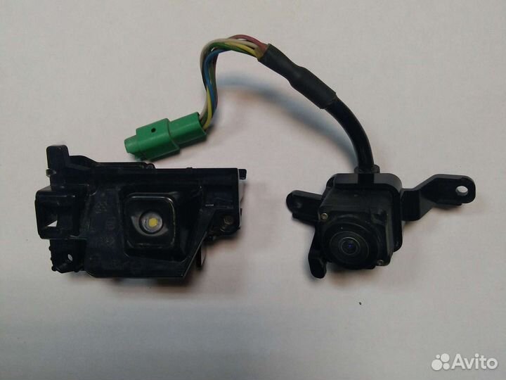 Камера левого зеркала Lexus 570