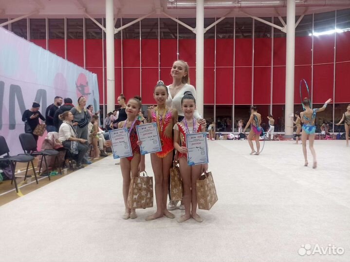 Тренер по художественной гимнастике