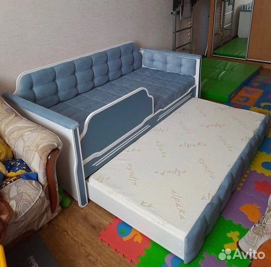 Выдвижная двухярусная кровать с мягкими бортиками