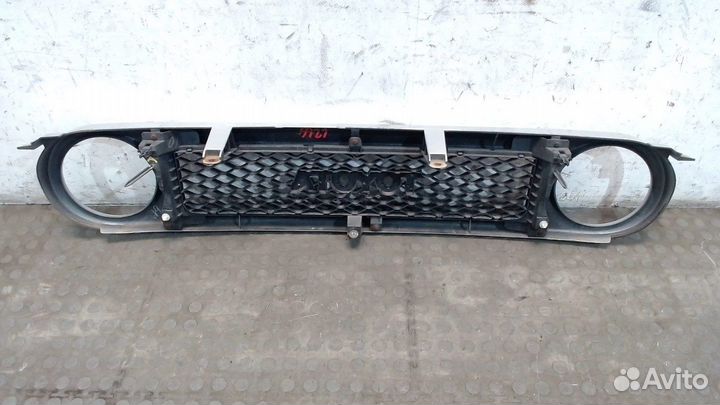 Решетка радиатора Toyota FJ Cruiser, 2008