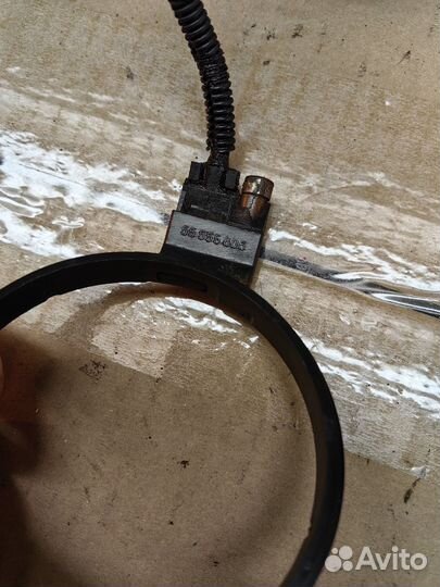 Датчик положения коленвала Opel Astra H