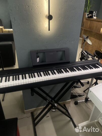 Yamaha P-45B Цифровое пианино