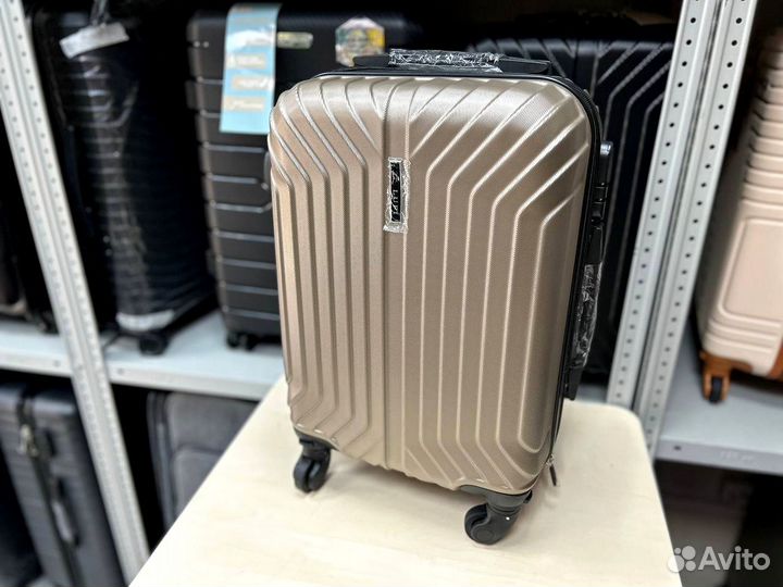 Чемодан из полипропилена