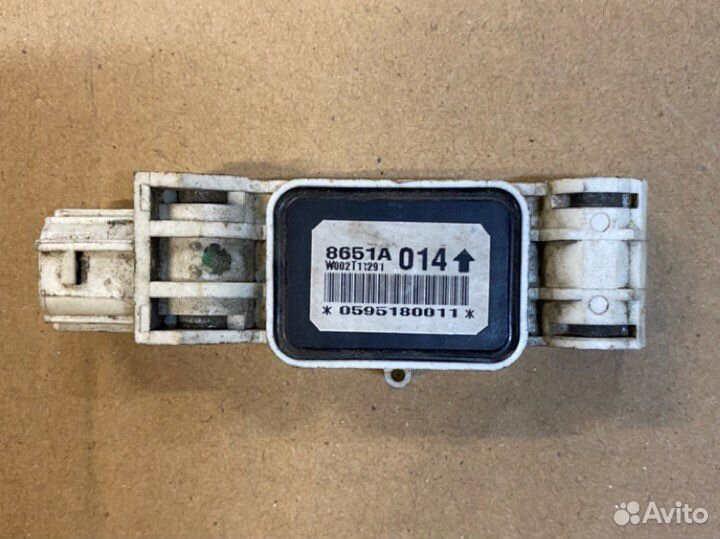 Датчик удара передний Паджеро 4