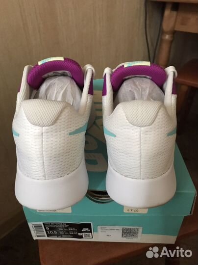 Кроссовки Nike