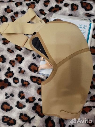 Бандаж на правый плечевой сустав