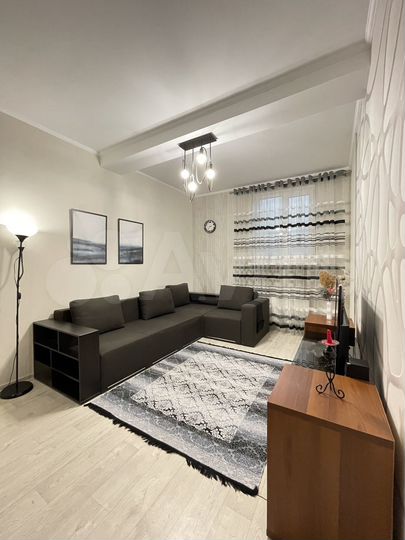 2-к. квартира, 72 м², 1/9 эт.