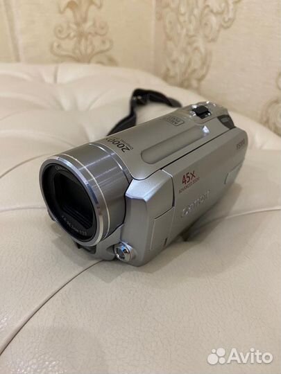 Видеокамера Canon FS100 Silver сумка