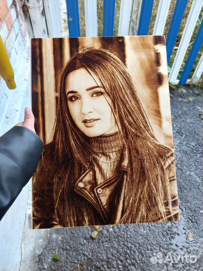 Портрет по фото на берёзе Подарок