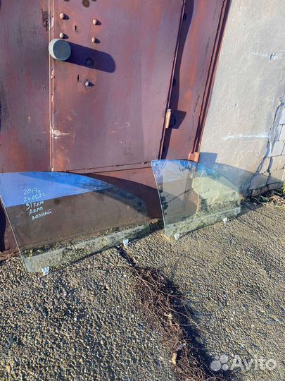 Стекло левое правое Mitsubishi L200 V 2015-н.в