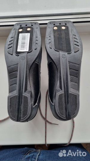 Лыжные ботинки класические