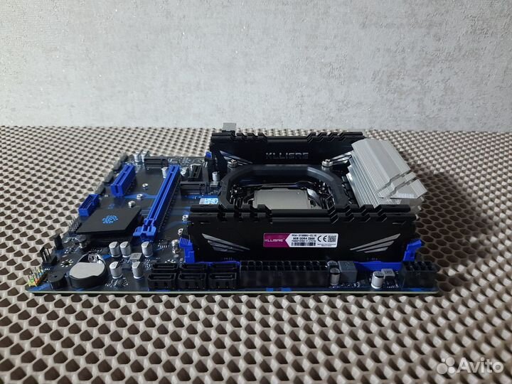 Huananzhi X99-QD4+Xeon e5 2690 v4+32Gb DDR4