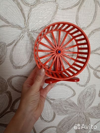 Колесо для хомяка, 15 см диаметр