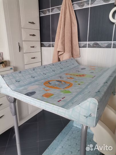 Пеленальный столик с ванночкой