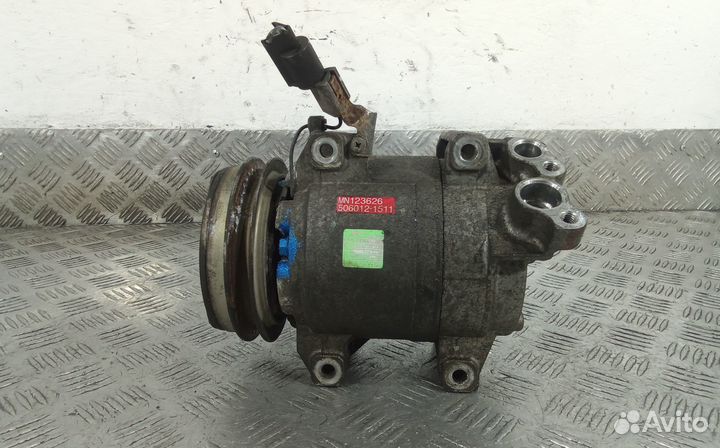 Компрессор системы кондиционирования Mitsubishi L2