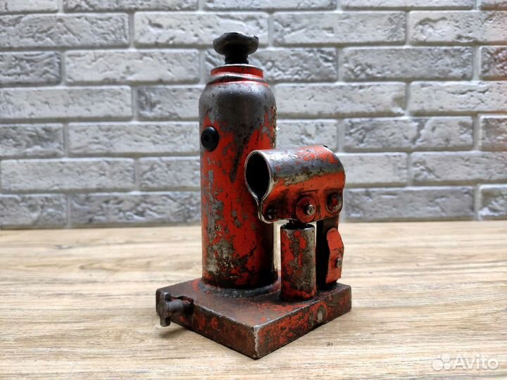 Домкрат гидравлический