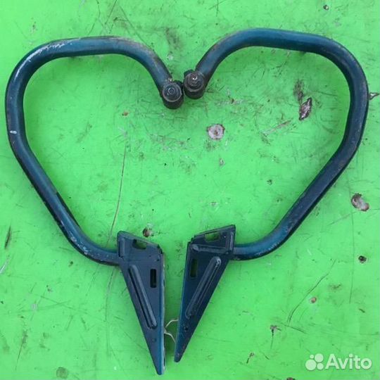 Петля крышки багажника Вольво 940