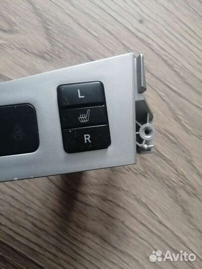 Блок управления обогрева сидений Toyota corolla