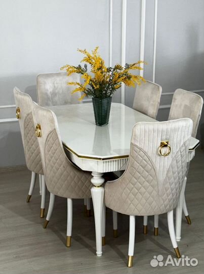 Комплект стол и стулья. В наличии