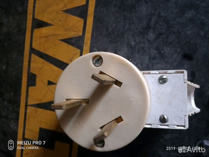 Вилка электрическая