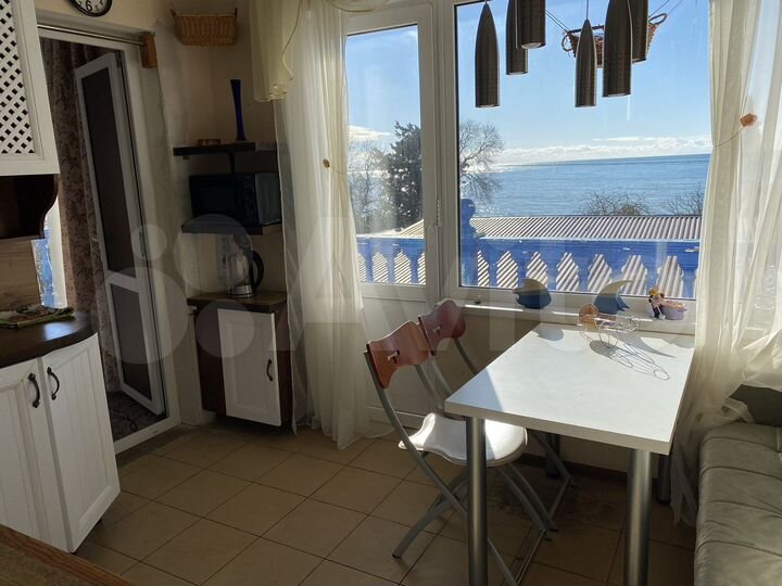 2-к. квартира, 43 м², 3/4 эт.