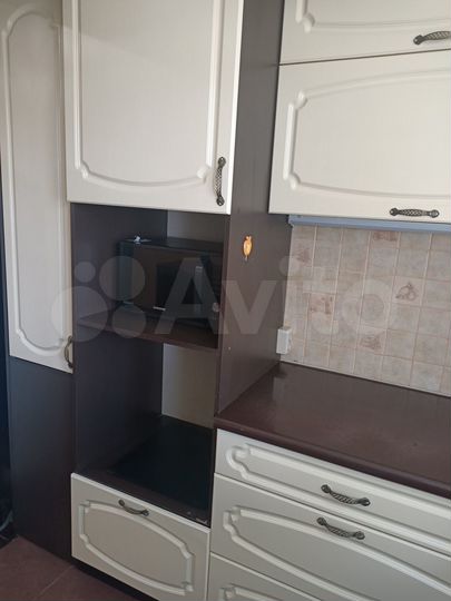 4-к. квартира, 72 м², 1/10 эт.