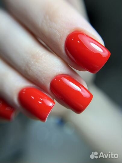 Маникюр с покрытием гель-лаком