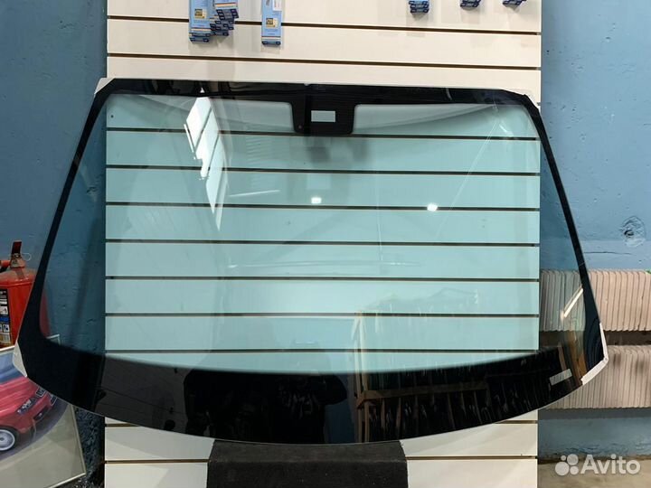 Стекло лобовое на Mercedes w211
