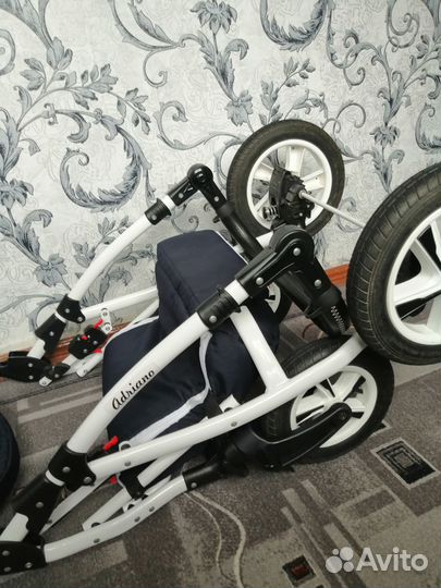 Прогулочная коляска