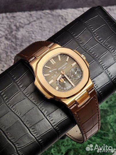 Часы золотые Patek philippe power phase