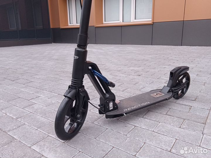 Самокат Reaction 230