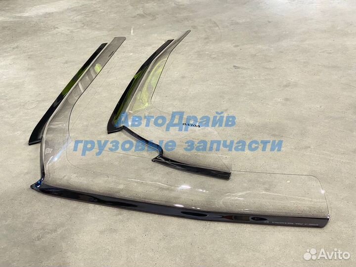 Ветровик бокового окна Вольво FH4 комплект