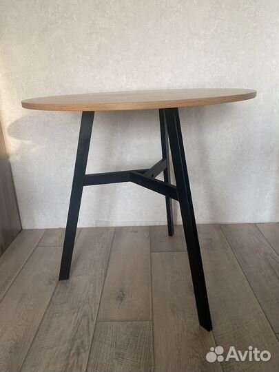 Кухонный стол