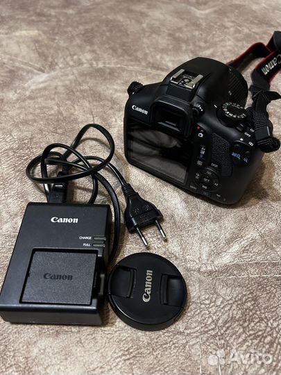 Цифровой фотоаппарат Canon EOS 1300D (W)